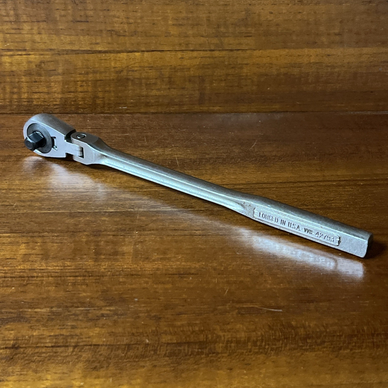 CRAFTSMAN FORGED IN USA-VVH 42793 3/8″ FLEX HEAD RATCHET. Hourglass Selector.