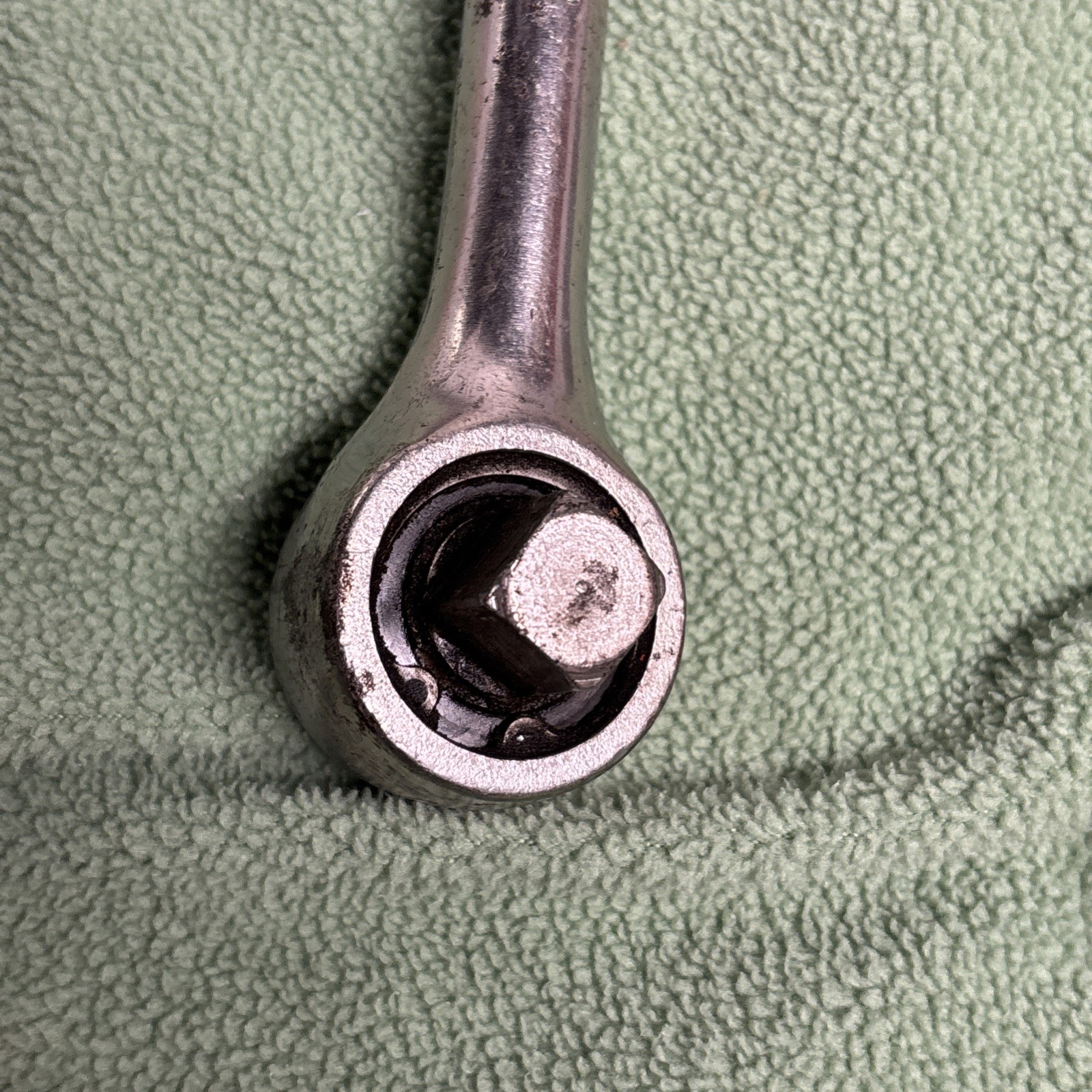 Vintage Husky CS-43 1/2″ Drive 10″ ~ Knurled Handle Ratchet. Plus Sockets Extras