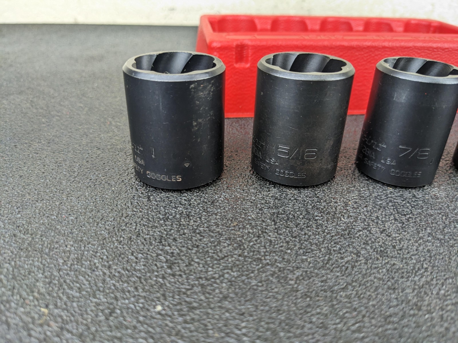 #bp378 Blue Point 305TTWYA 1/2″ Shallow Twist Impact Turbo Socket Set 3/4″ – 1″