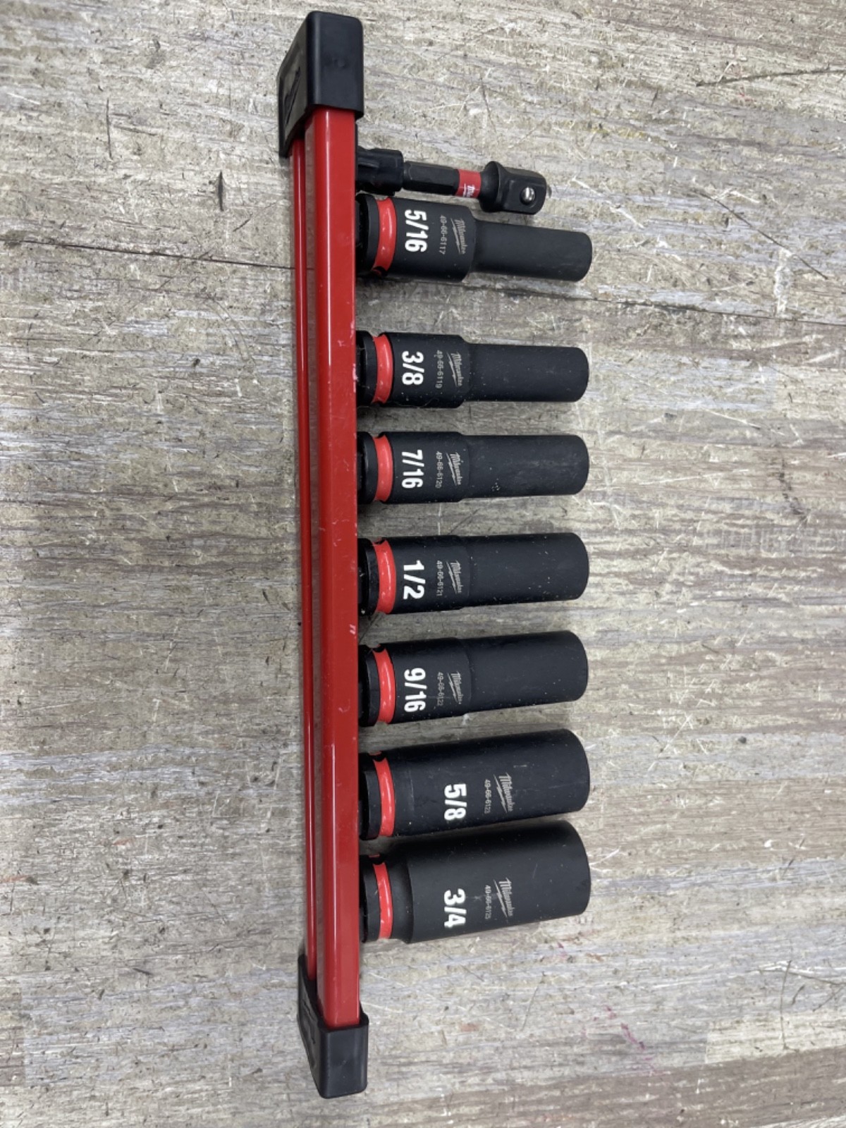 Milwaukee 3/8 Socket Set49-66-6125 to 49-66-6117 8 pieces nice like new