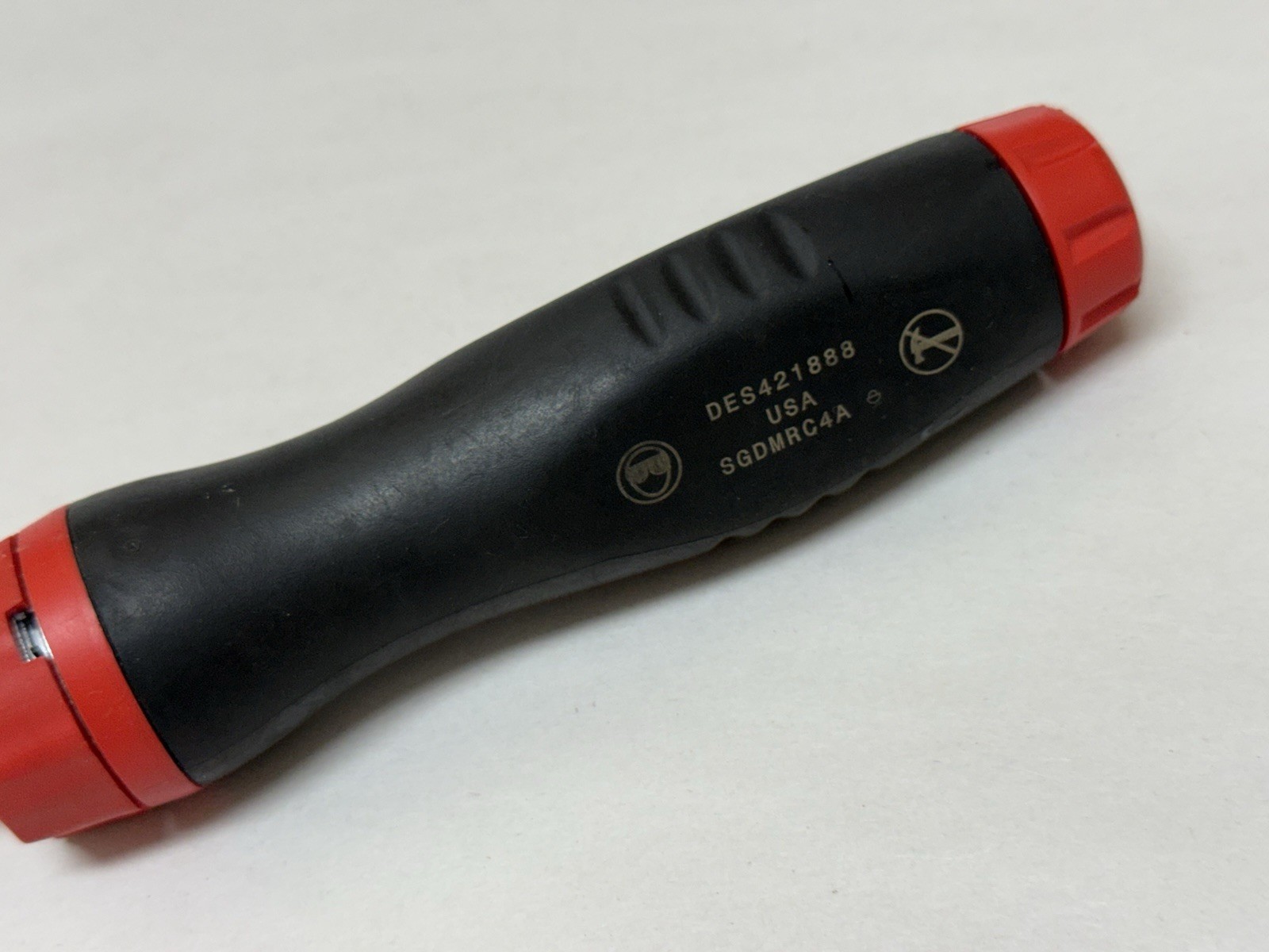 Snap-On USA Red Black Soft Grip Magnetic Ratcheting Screwdriver w/ Bits SGDMRC4A