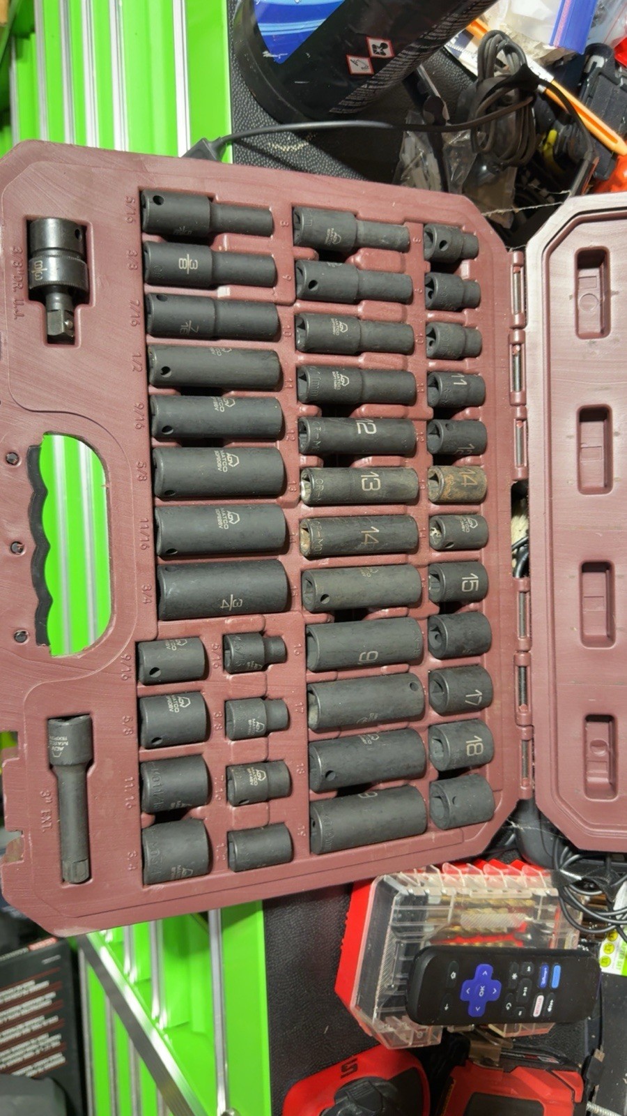 Matco Tools SBP426V 3/8″ Drive 42-Piece SAE & Metric 6pt Impact Socket Set