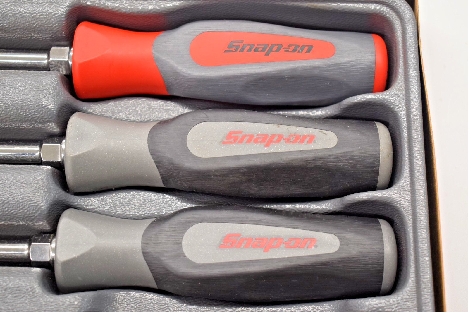 Snap On Tools SGDX120BDT 12pc DARK TITANIUM Soft Grip Screwdriver Set +Tray USED