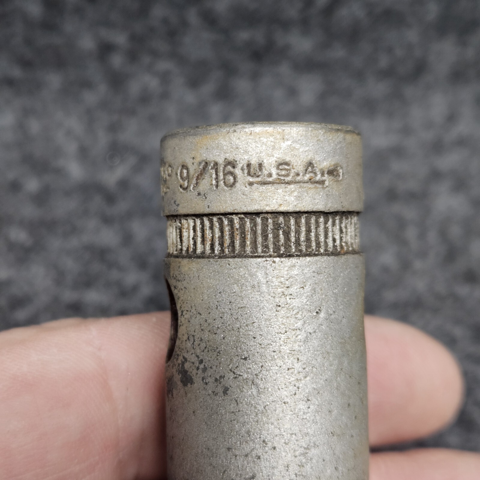 Indestro 3018 12 Point 9/16″ 1/2″ Drive Deep Socket