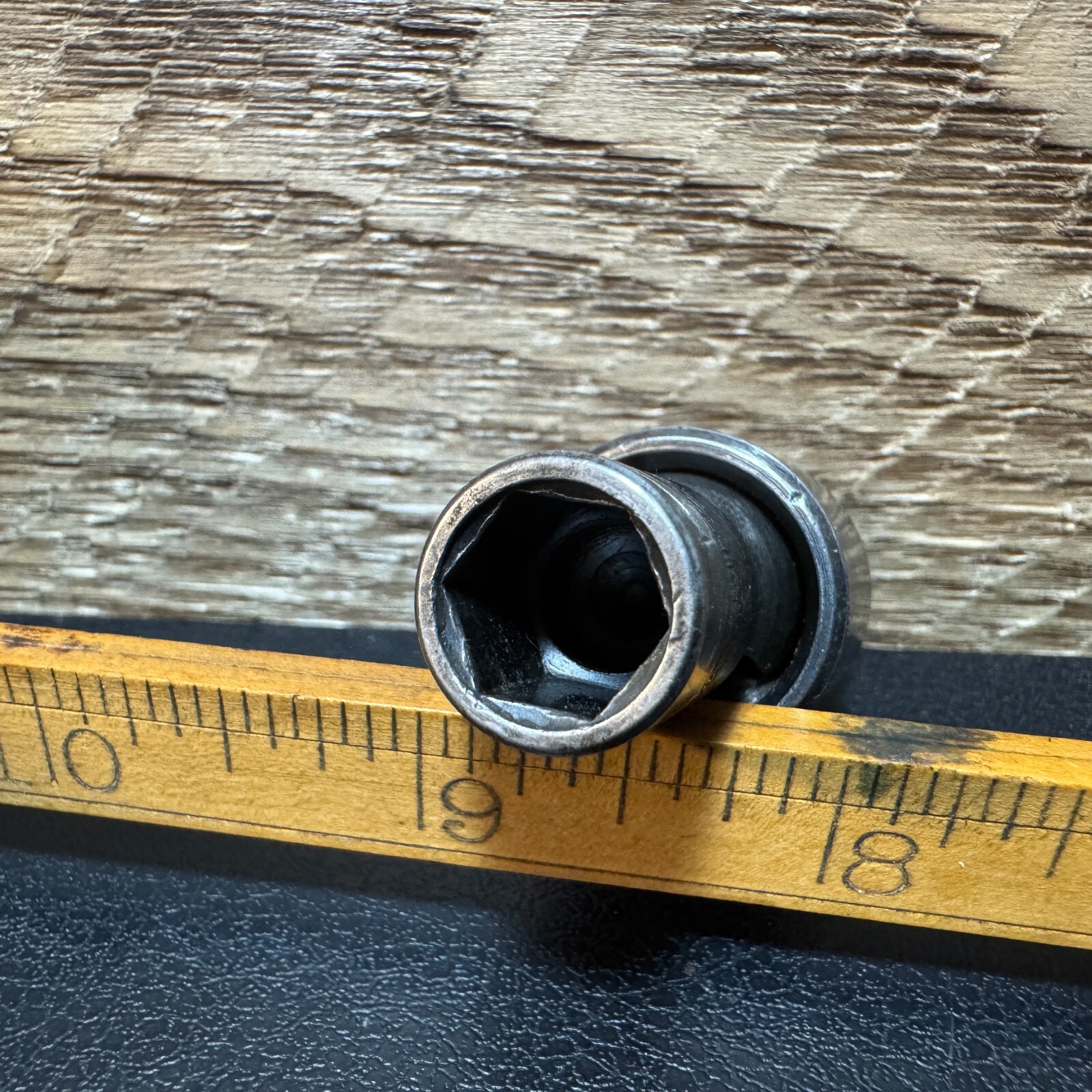 MATCO Tools BUP126 3/8″ Drive 3/8″ SAE 6 Point Impact Swivel Socket