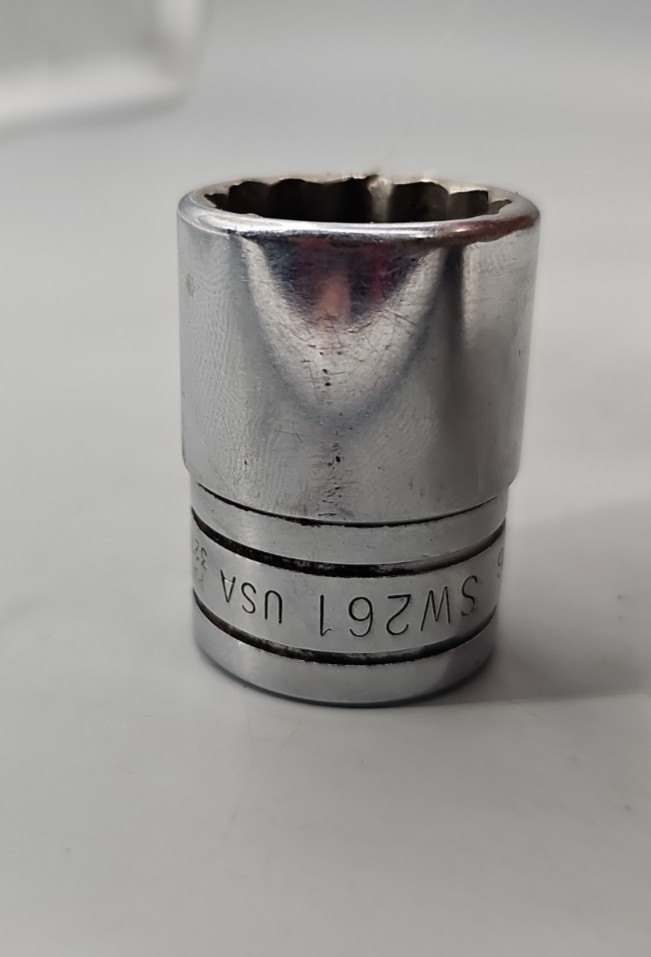 Snap On – 1/2″ Drive SW-261 13/16″ 12Pt SAE Shallow Chrome Socket – SW261