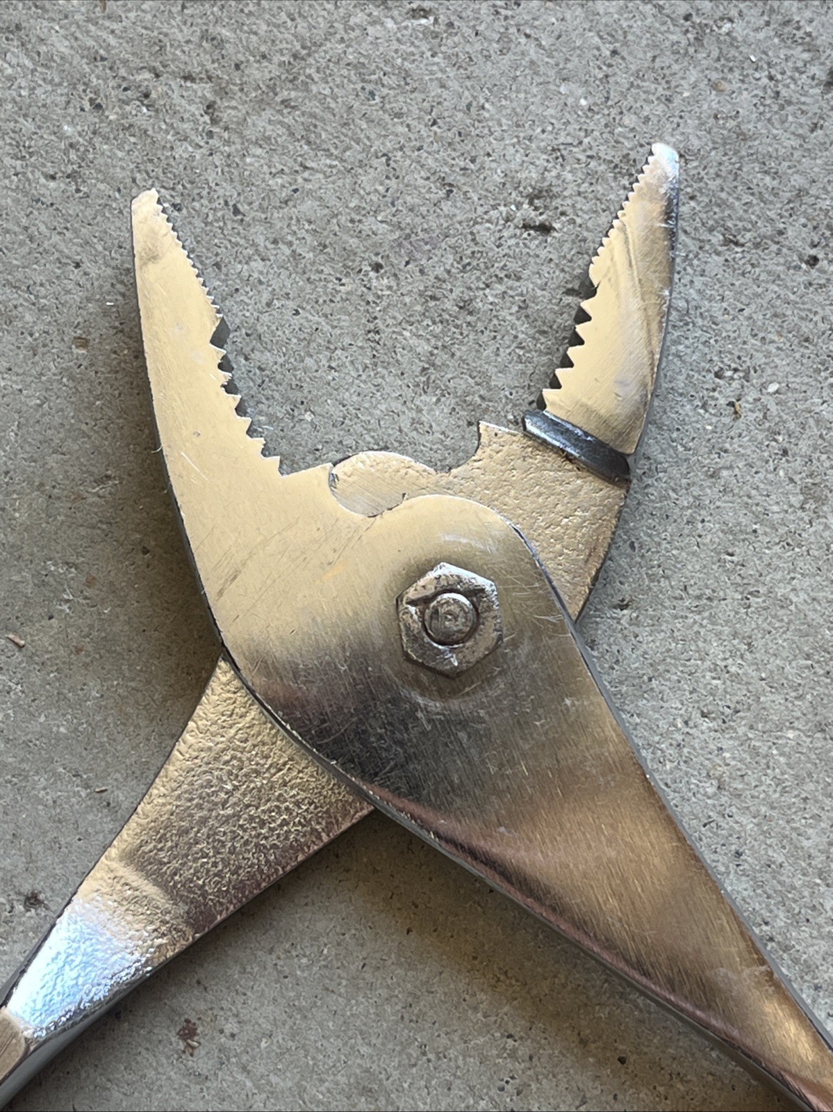 🔥 SNAP-ON 47 – 7-1/2″ CHROME VACUUM GRIP SLIP JOINT PLIERS Snap On