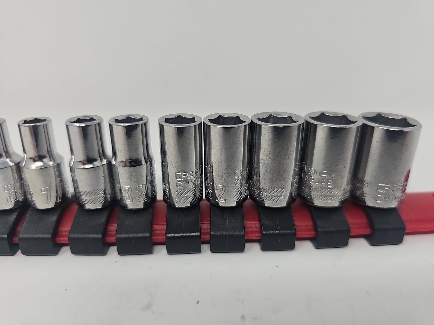 Craftsman 10 pc Socket Set 1/4″ Drive 6 Point SAE CMMT With Rail