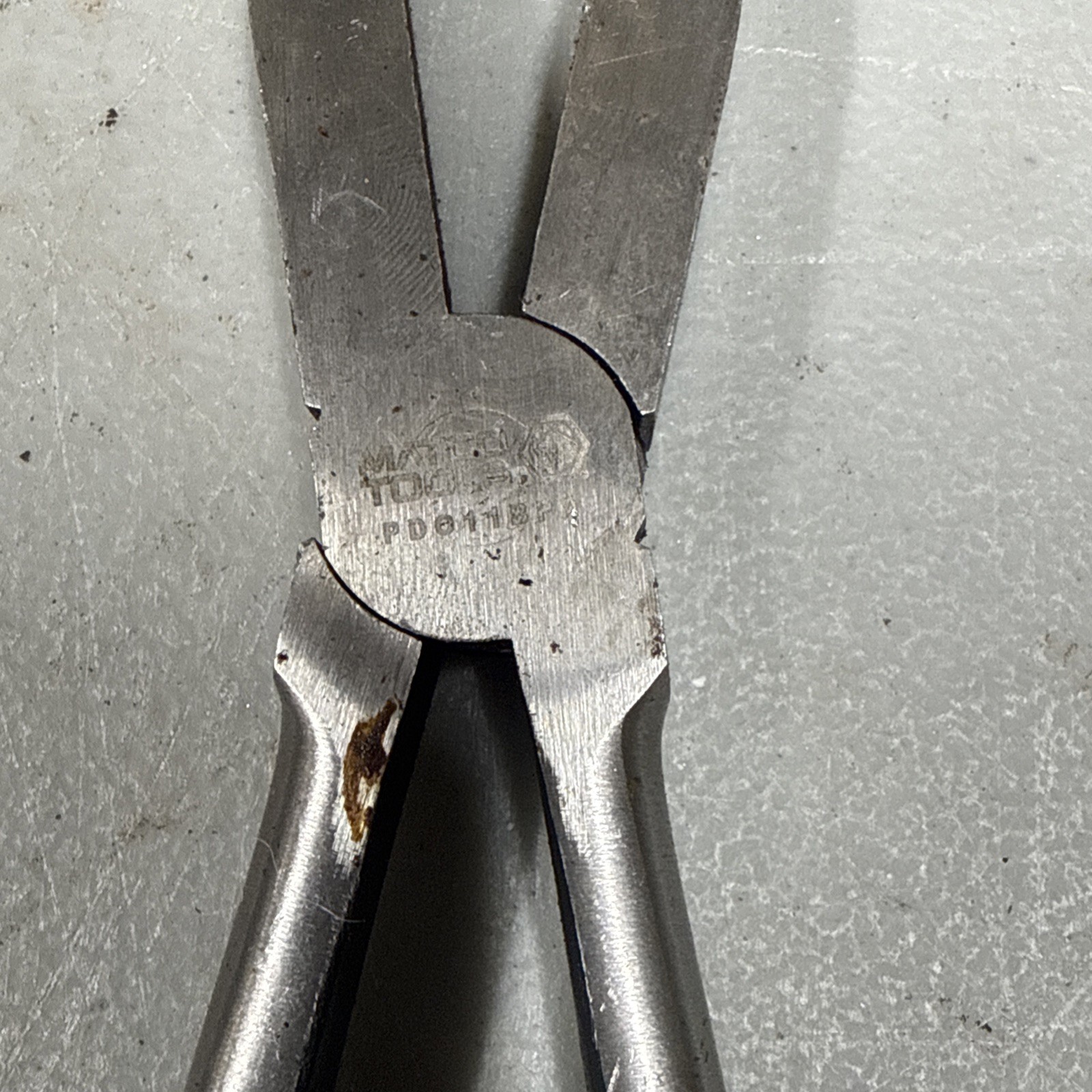 Matco Tools PD011BPA- 11″ Long Orange Handle Spring Loaded Duck Bill Pliers Nice