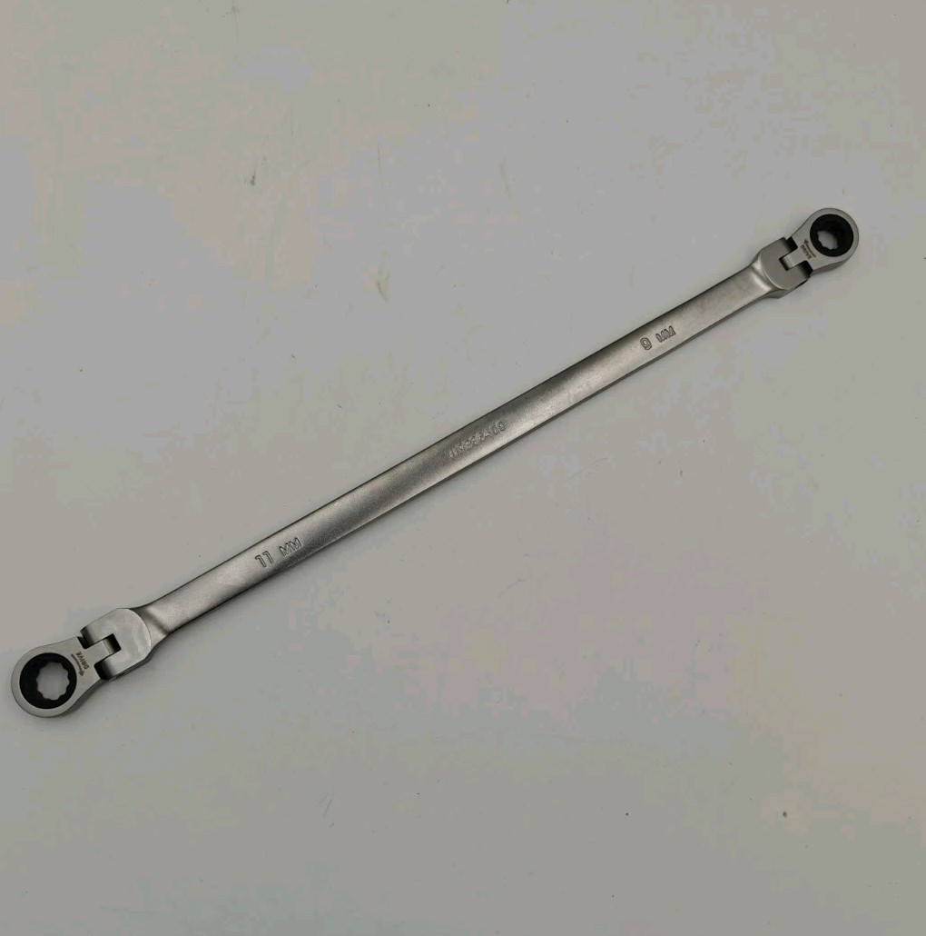 Tekton WRB36409 9 mm x 11 mm Long Flex 12-Point Ratcheting Box End Wrench