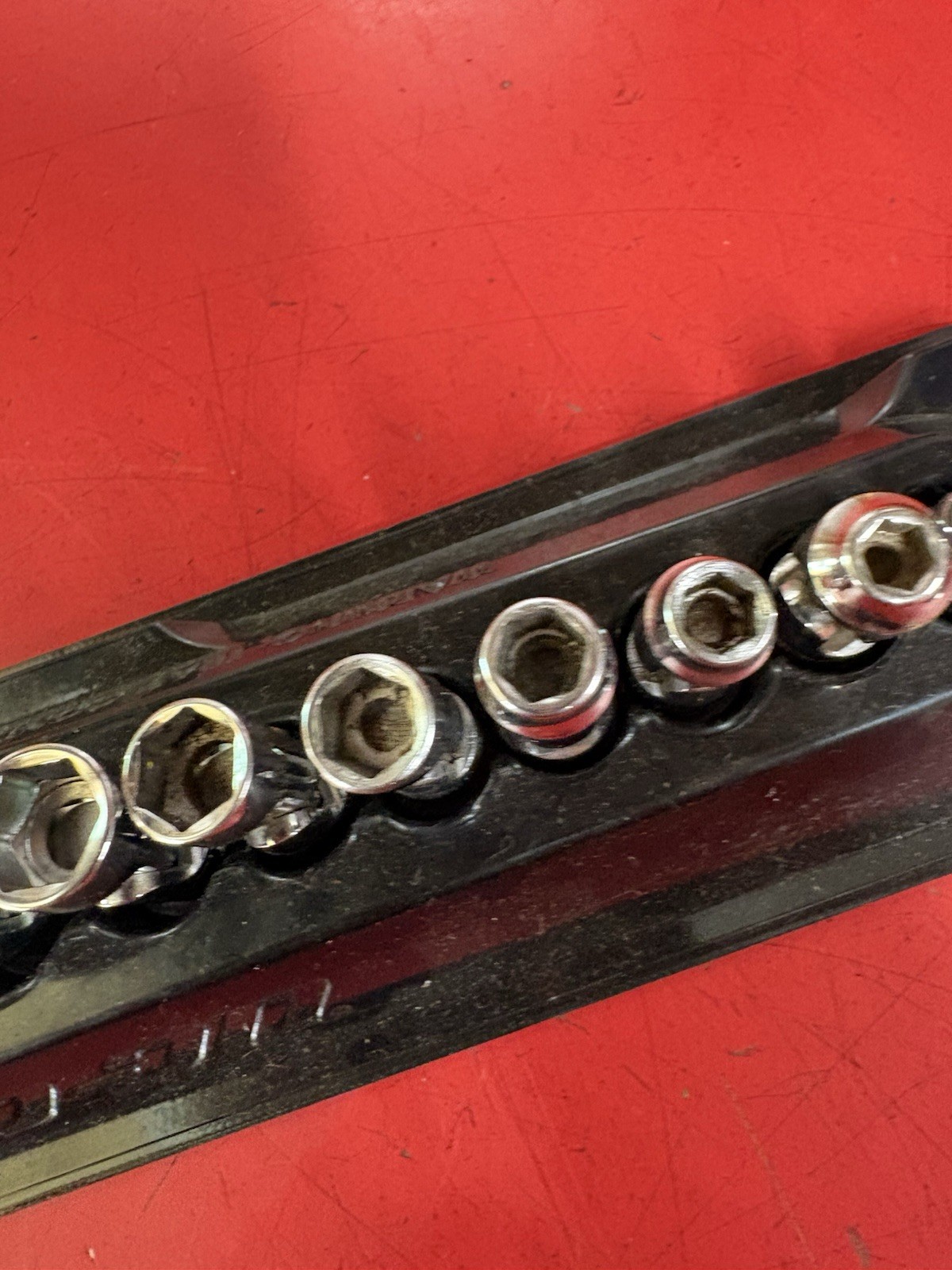 Snap On 12pc 111TMUSMA + 5mm 1/4″ Dr. Metric Universal Swivel Socket Set 5-15mm