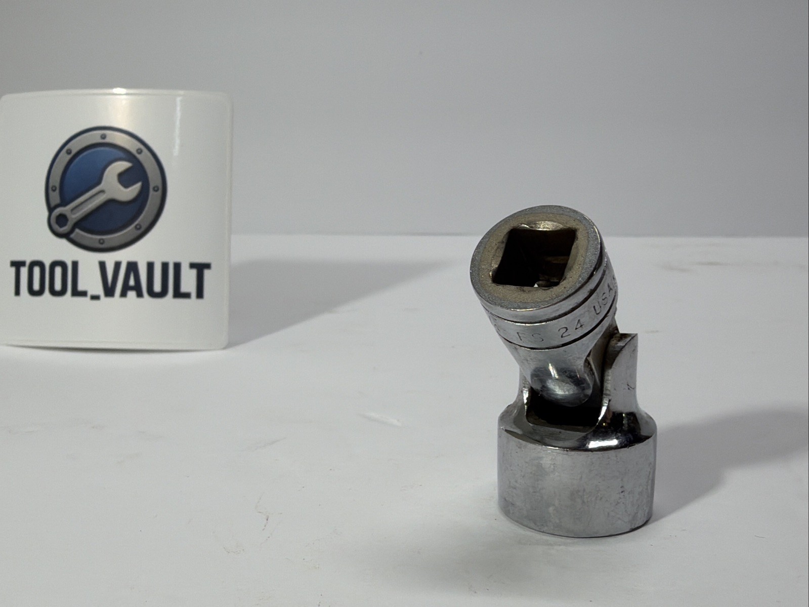Snap-On FS24 Universal Swivel Shallow SAE 3/4″ Socket 3/8″ Drive 6 Point