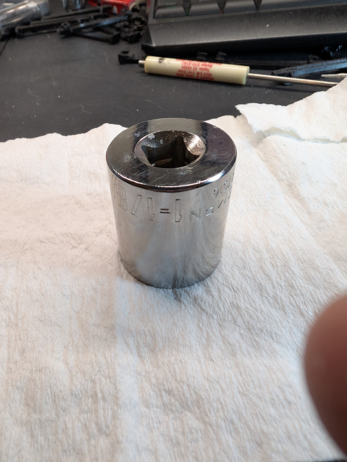 CRAFTSMAN Socket, SAE, 1/2-Inch Drive, 1-1/8-Inch, 12-Point (CMMT47516).