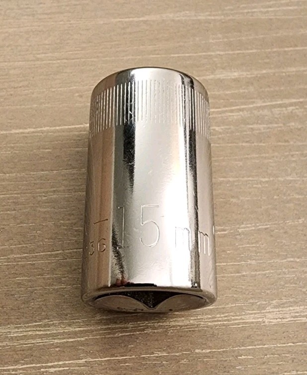 Craftsman 15mm Socket 12 Point 1/2″ Drive V 44236 (Top Knurl)