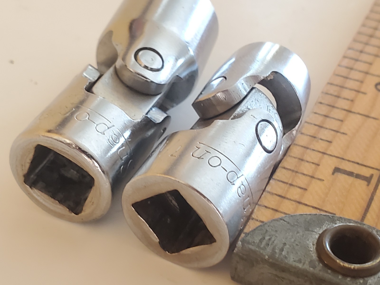 Snap-On 3/8″ Drive FVU 14 – 7/16″ & FVU 18 – 9/16” Swivel Socket 12 Point