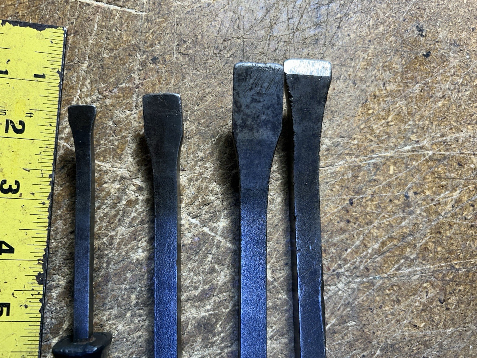 Snap On 4pc Black Hard Handle Prybar Set SPB24 SPB18 SPB12 SPB8