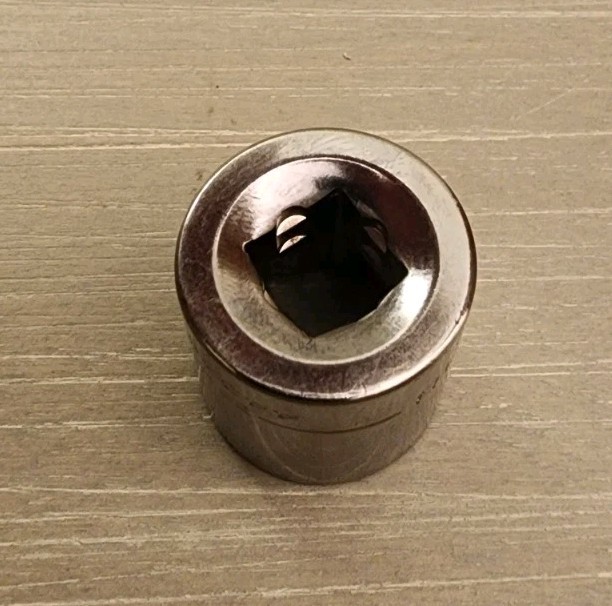 Craftsman USA 11/16″ Socket 12 Point 3/8″ Drive Inverted G2 44336