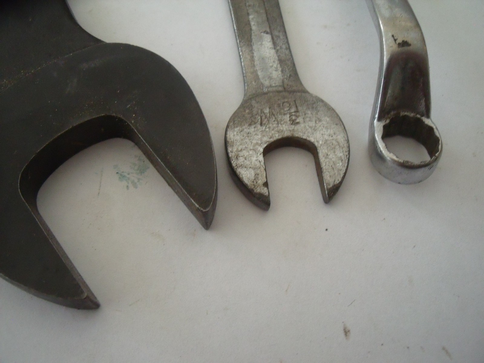 2 x Snap on & a Blue point spanner S3236B 1″ x 1-1/8, XS01214 3/8x 7/16, WST910