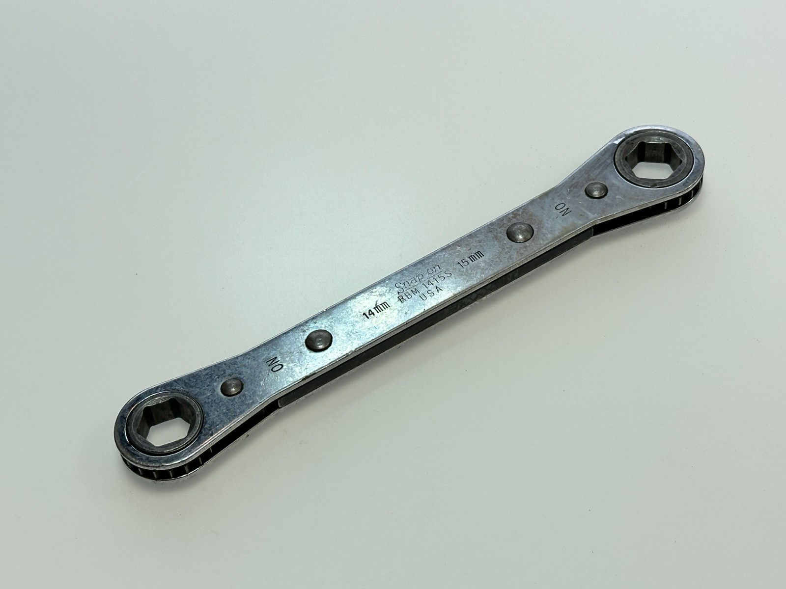 Snap-on USA RBM1415S 14mm X 15mm Ratcheting 6 Point Box End Wrench, 0° Offset