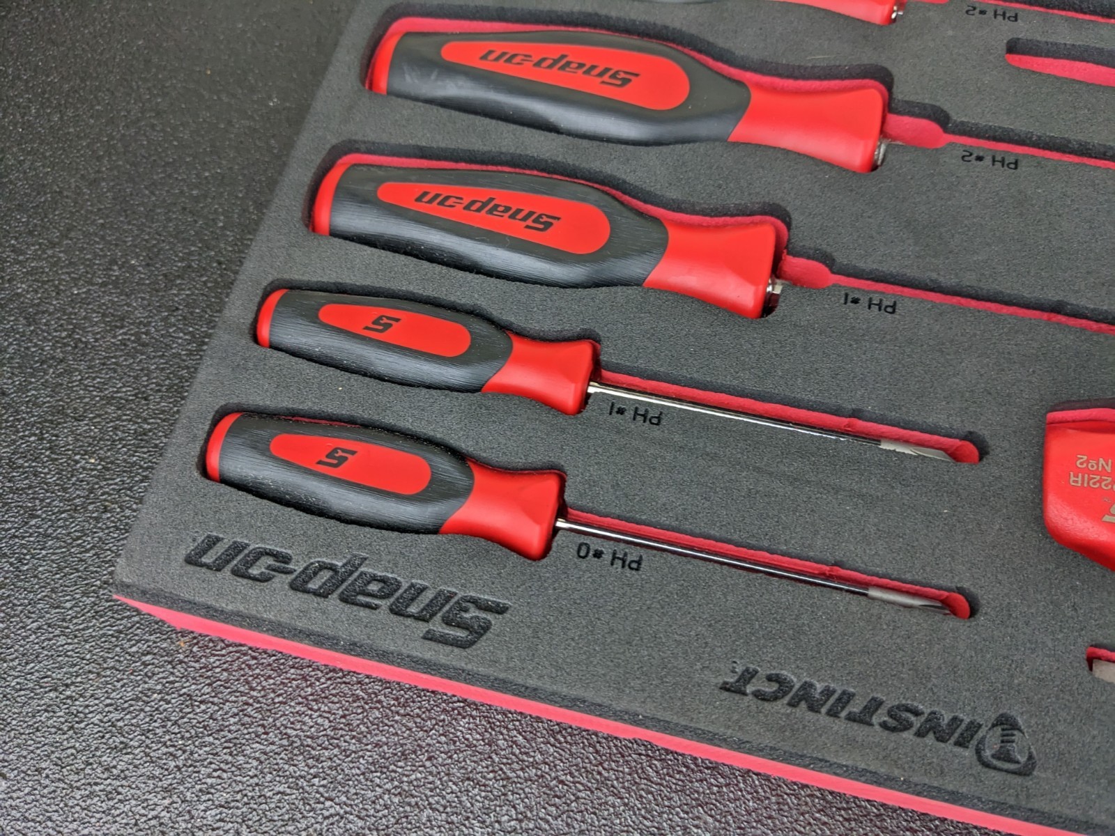 #bp421 Snap-On NEW Instinct Soft 16pc Screwdriver Set Pro-Fi Foam SGDX160BFR