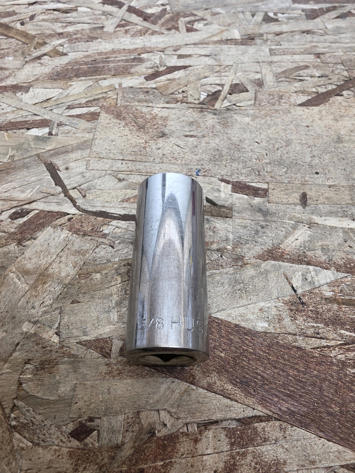 Husky 22120 3/8 Drive 5/8 in Deep 6 Point Chrome Socket Used