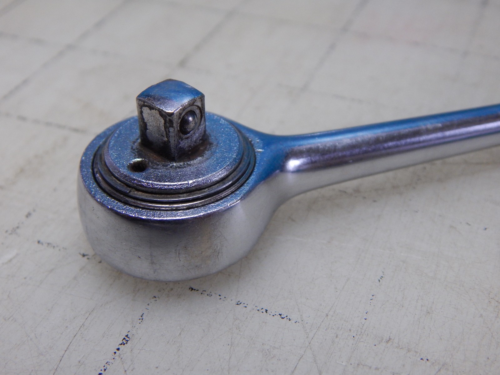 Vintage Challenger 1/4″ Drive Ratchet Knurled Handle Chrome 1060 USA 4.5″