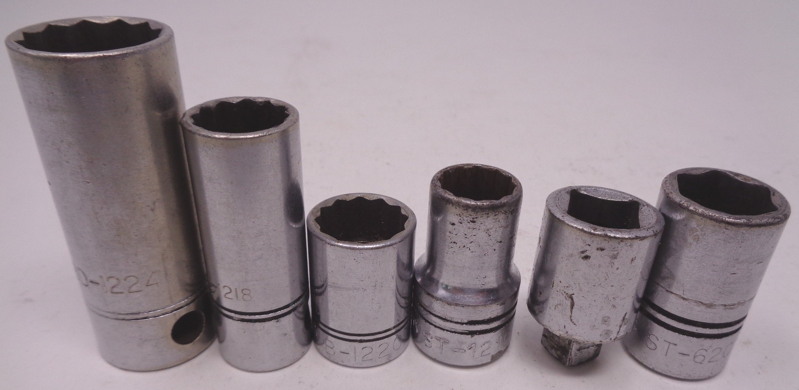 Lot of 5 Williams USA 6 & 12 point sockets, BS-131 3/8”-1/2” adapter