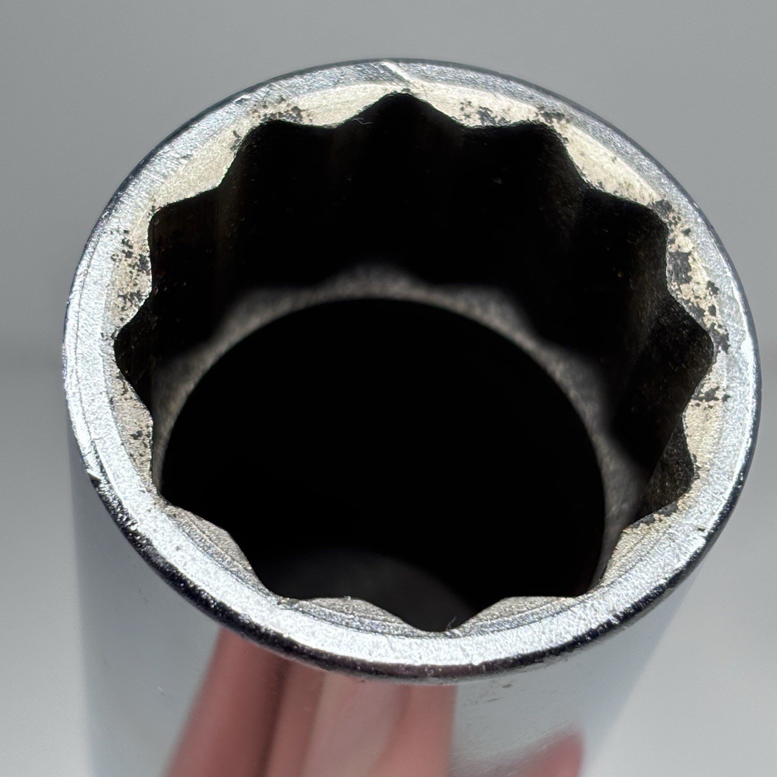 Snap On S381 1/2 Dr 12Pt SAE 1-3/16 Flank Dr Deep Chrome Socket USA VTG 1985 VGC