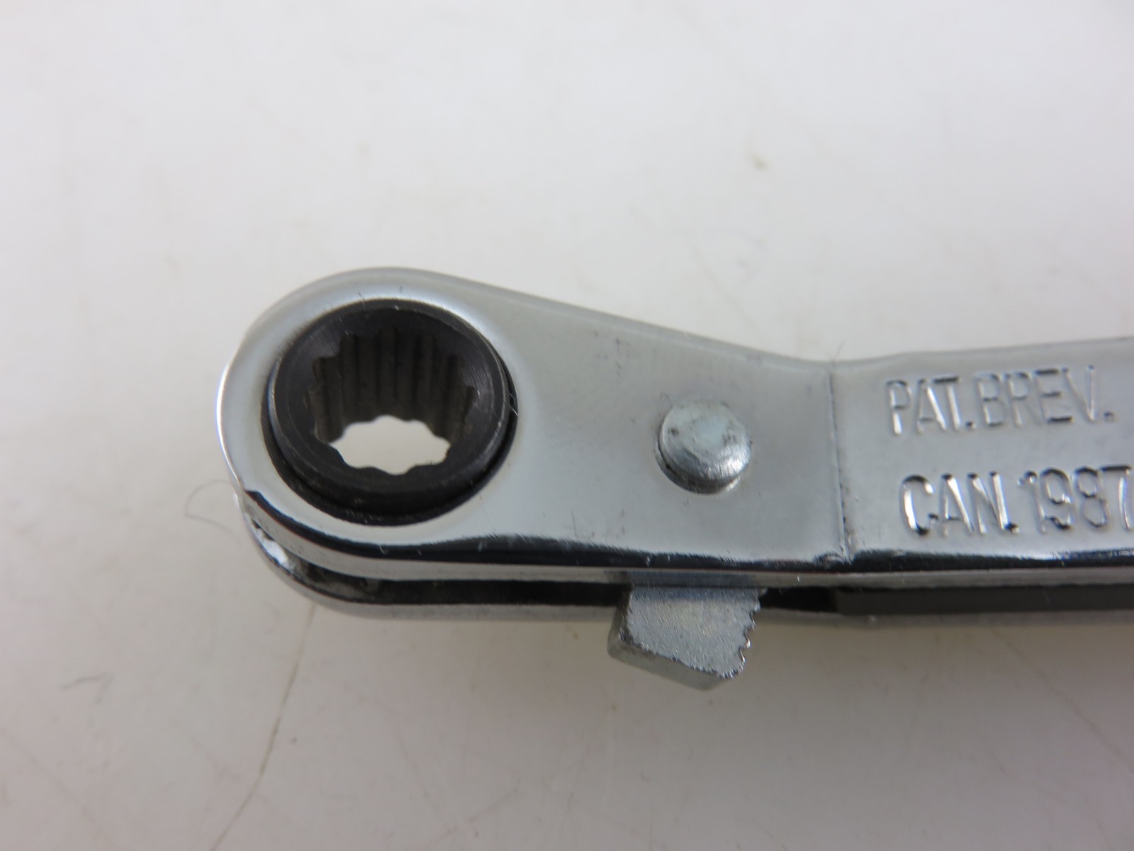 MAC ROW08102 Offset Reversible Ratcheting Double Box End Wrench 1/4″ x 5/16″