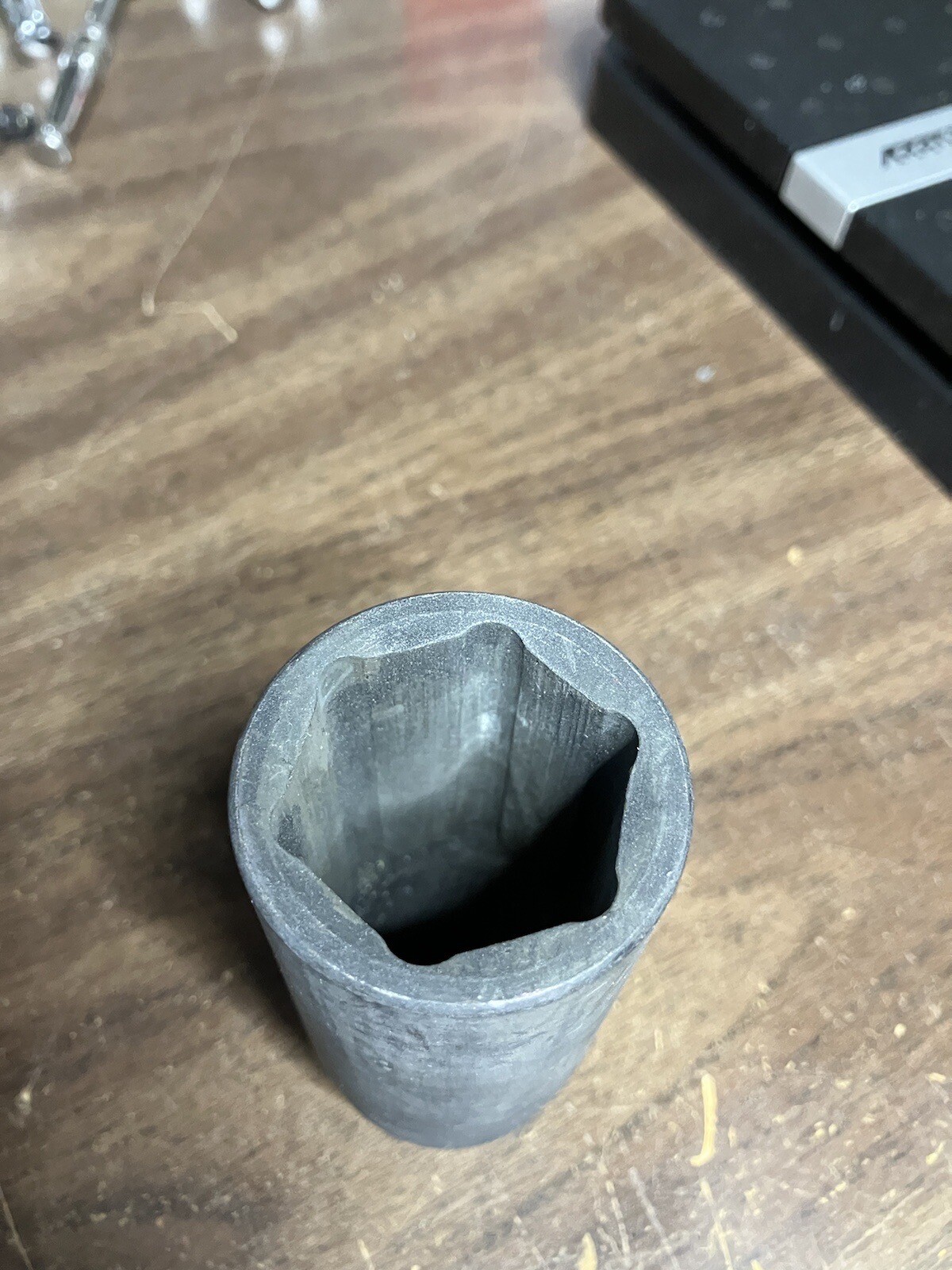Performance Tool W80548 1/2″ Drive 29 mm 6 Point Axle Nut Socket