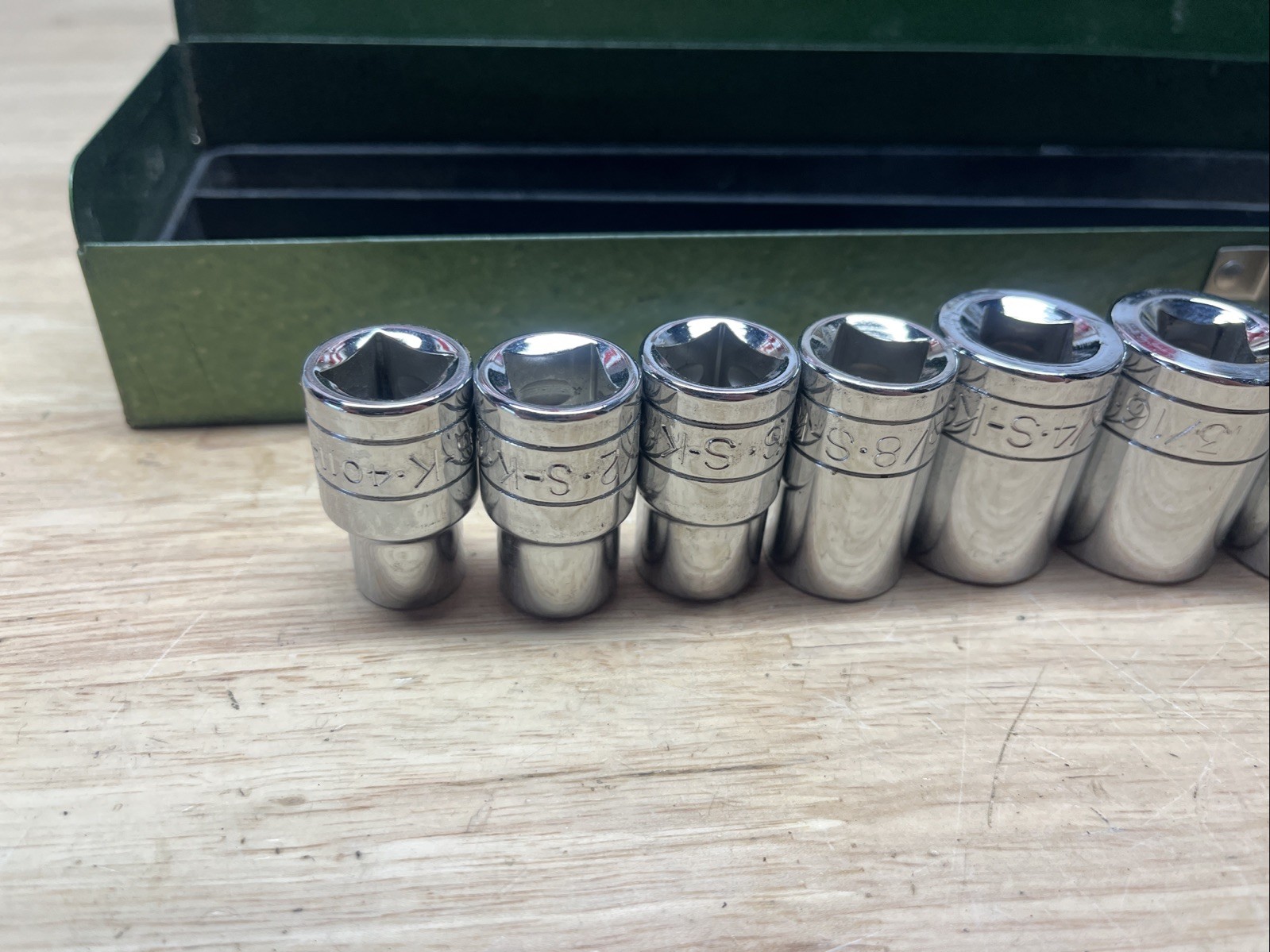 Vintage SAE SK 1/2” Drive 12 Piece Socket Set And Breaker Bar With Metal Case