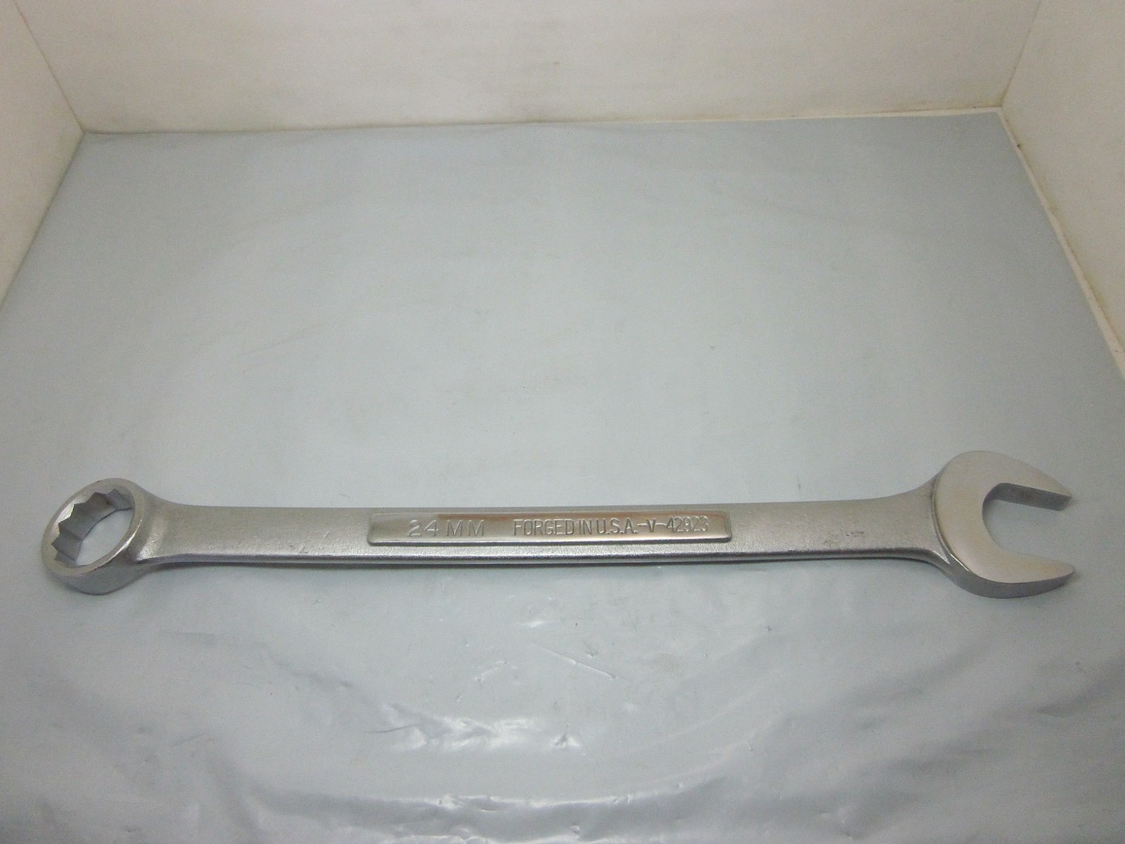 NOS Craftsman 42923 Combination Wrench 24mm V Series 12pt USA
