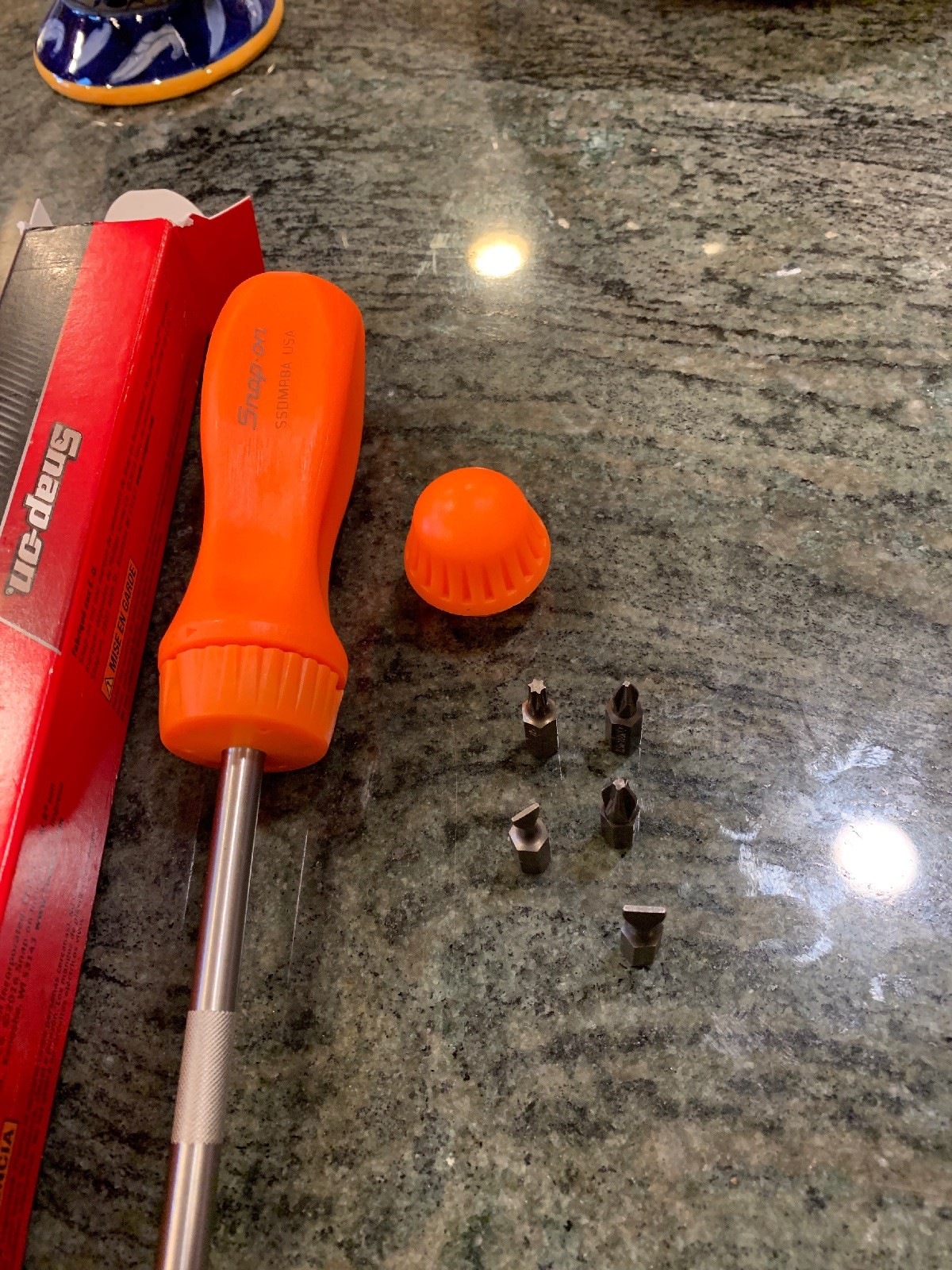 Snap On ssdmr8ao ratcheting screwdriver with 5 bits orange