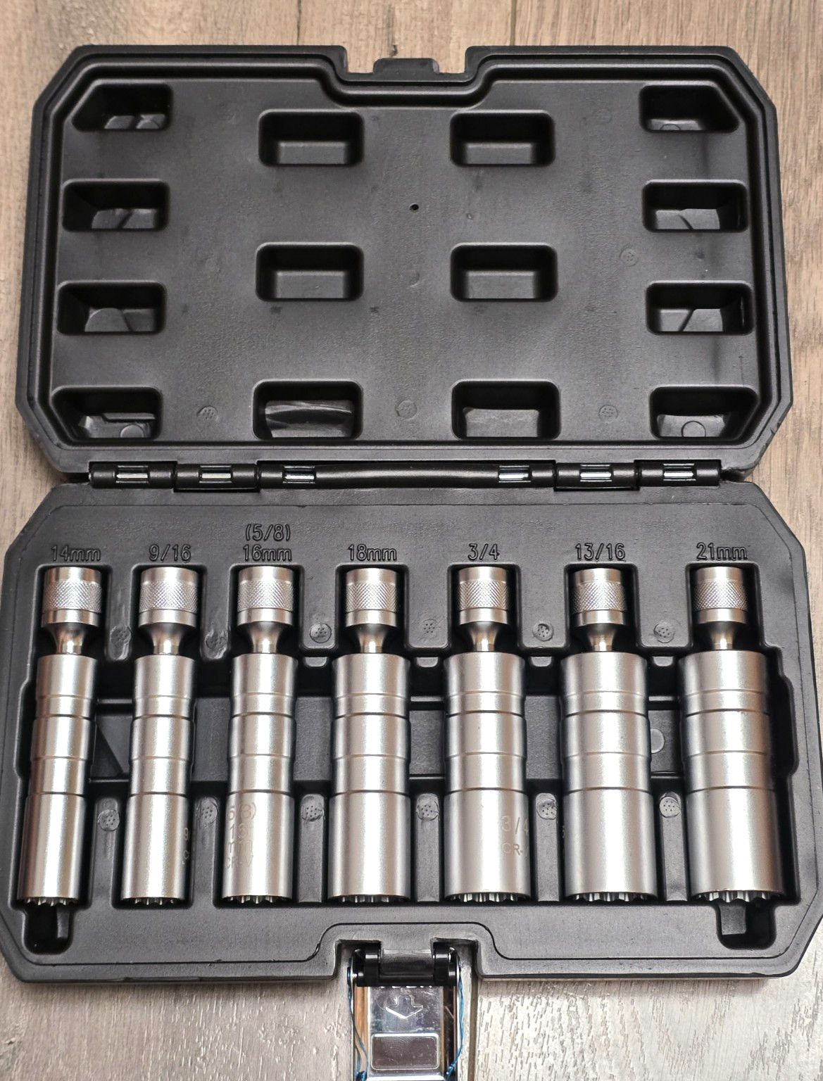 7pc 3/8dr Deep 12pt Thin Wall Pinless Swivel Magnetic Spark Plug Socket Set