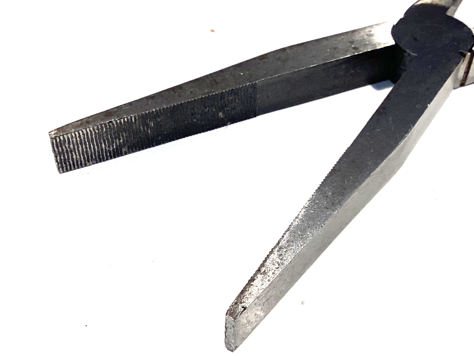 Mac Tools P11LRDBA 11” RED Long Reach Duck Bill Pliers Spring Loaded Handle NICE
