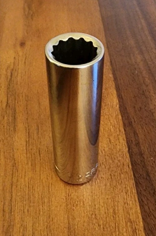 Craftsman 1/2″ Deep Well Socket 12 Point 3/8″Drive S-AC 43312