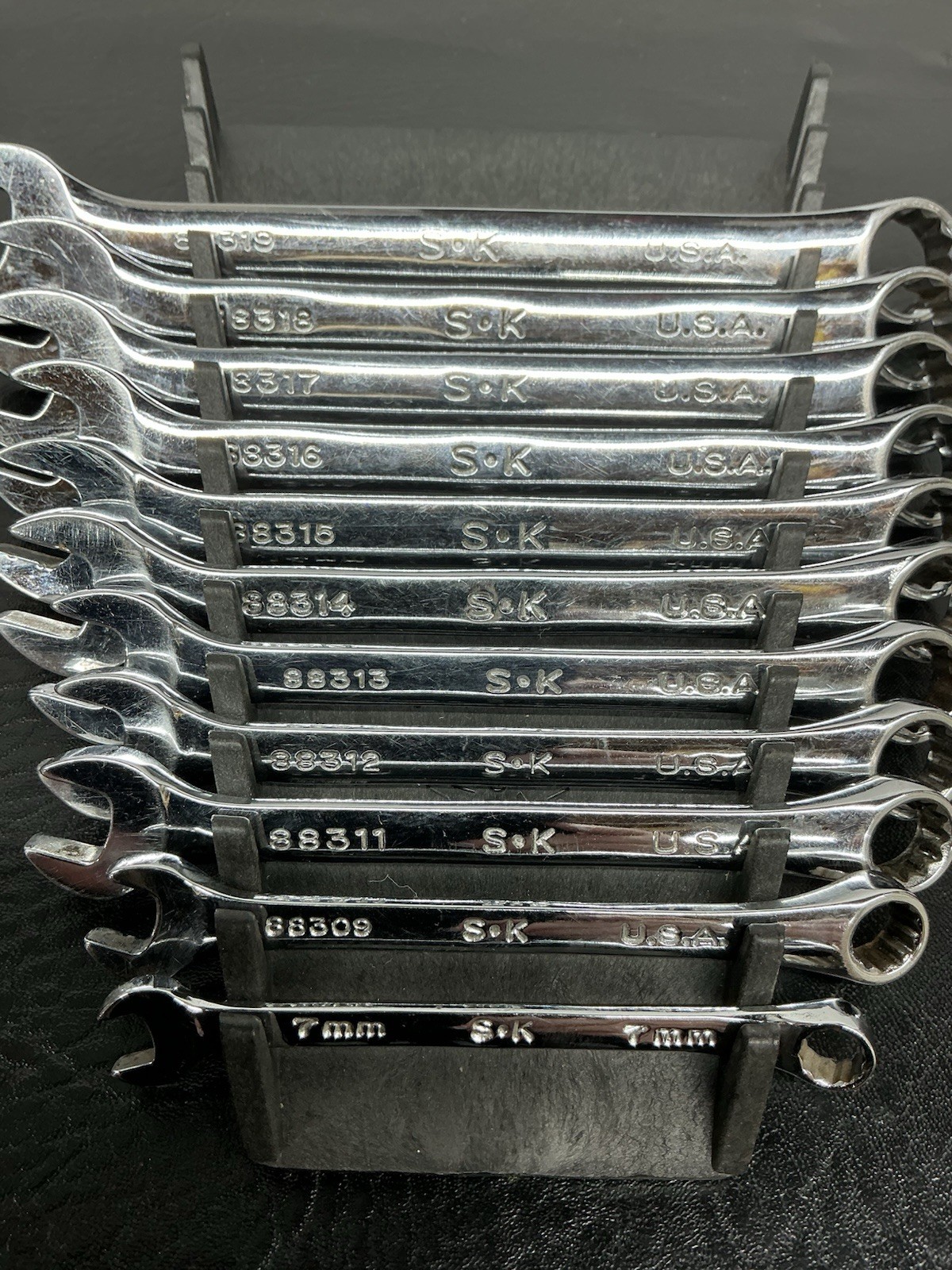 SK Tools 11 piece 12pt Metric Combination Wrenches 7mm-18mm w/Storage READ