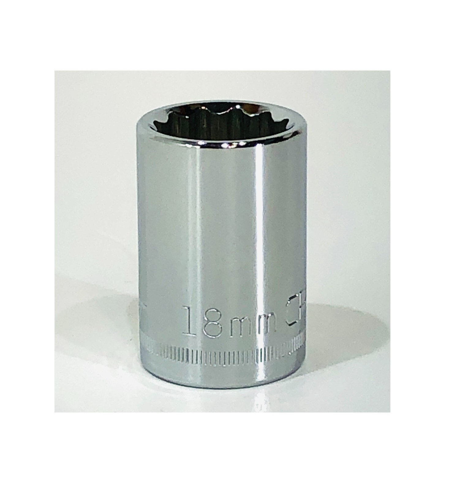 NEW Craftsman 18mm 1/2″ Drive Metric 12 Point Socket – 44267