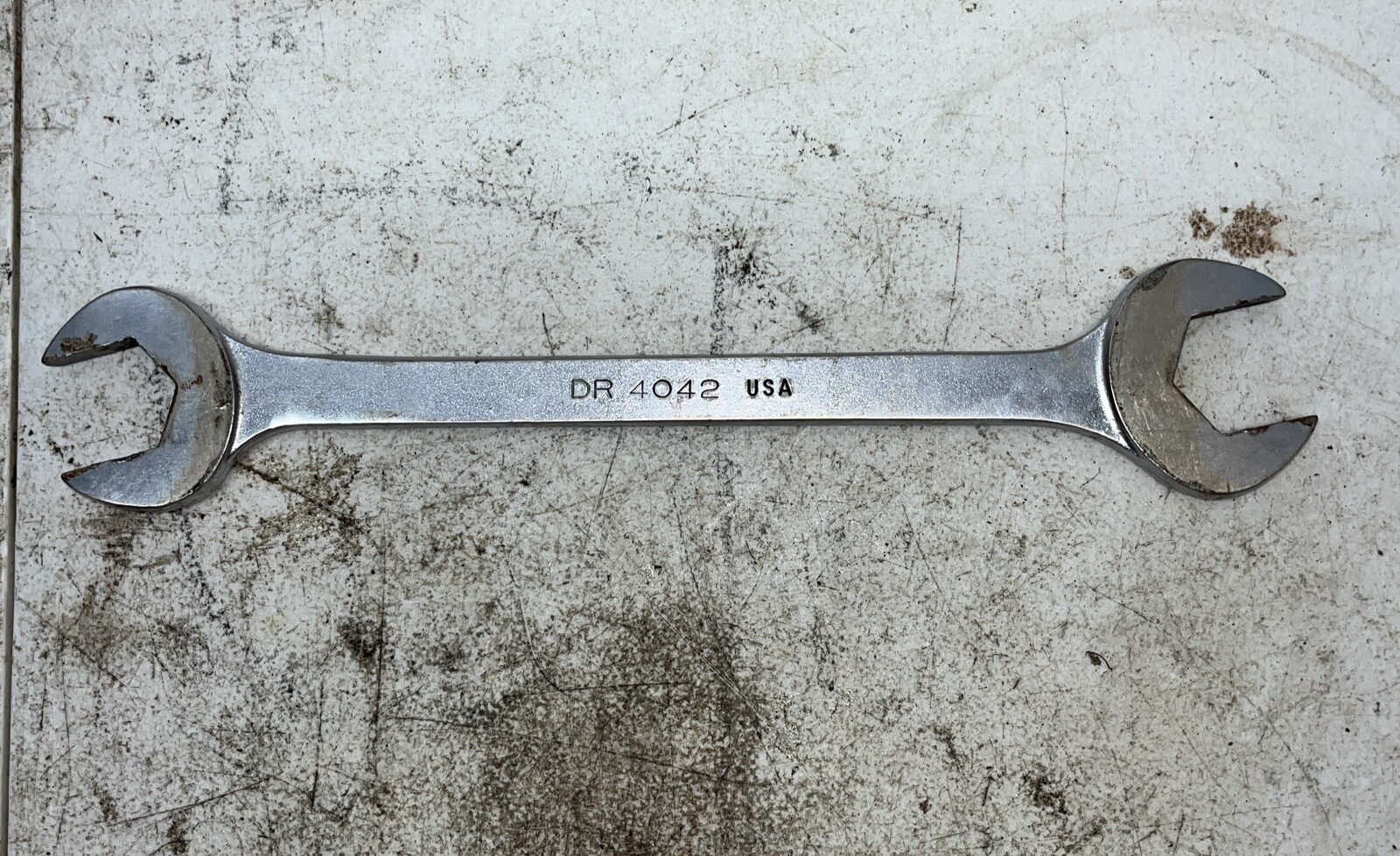 MAC Tools Open End Wrench DR4042 1-1/4″ x 1-5/16″ Marks
