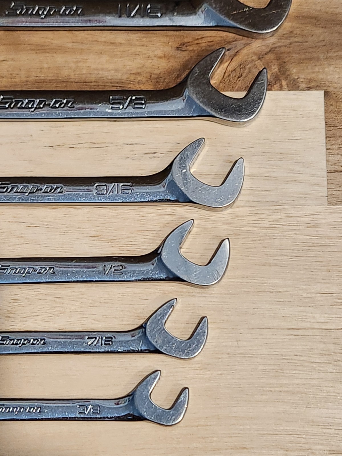 Snap On 7 Piece SAE Four-Way Angle Head Open-End Wrench Set VS807B