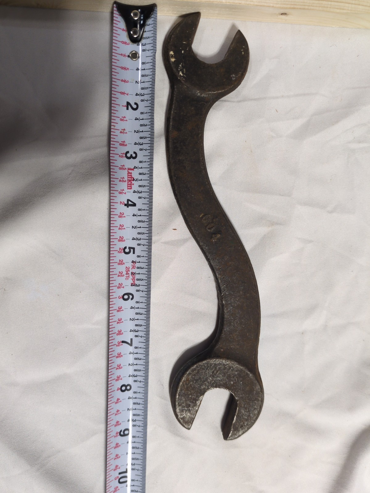 12 Wrenches, Various Sizes ( Indicated On Pictures). 4lb 9 Oz Weight.