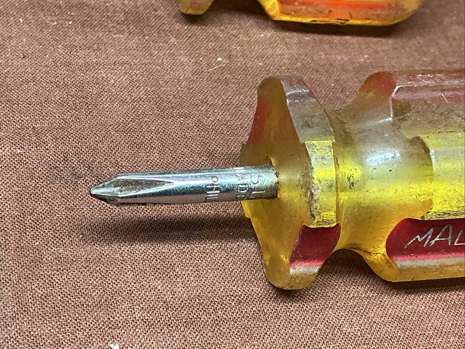 🇺🇸 VTG MAC Tools P211 & P212 Phillips Tip Screwdriver Amber Red Stubby