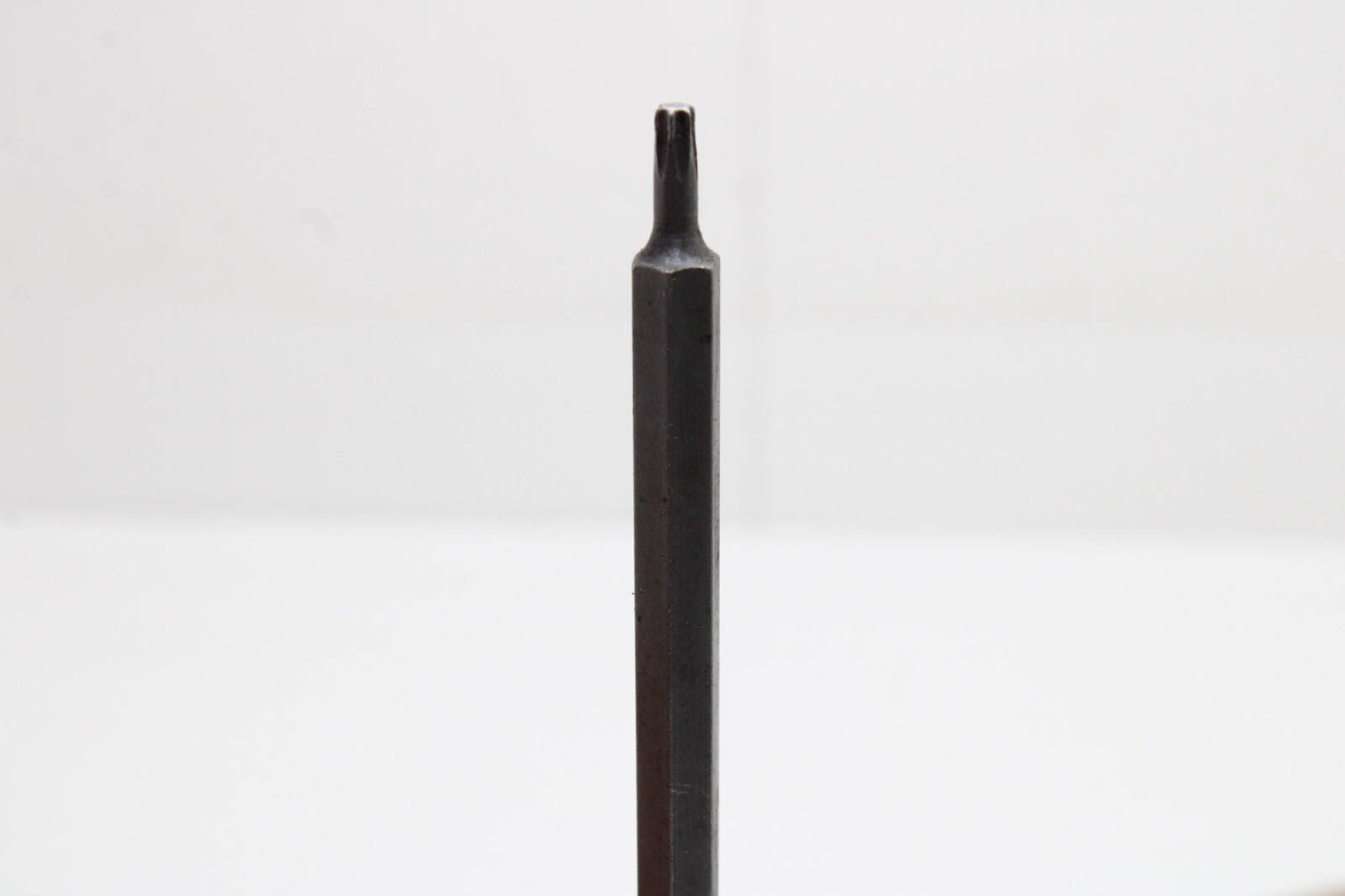 Gearwrench 82512 T15 1/4″ Drive Long Torx Bit Socket