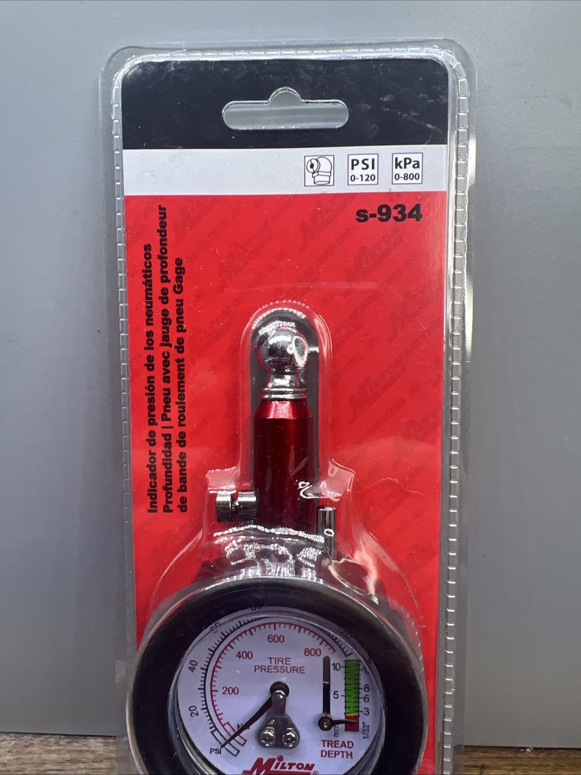 Milton S-934 Dial Tire Gauge, 0-120 PSI – 2 lb increments