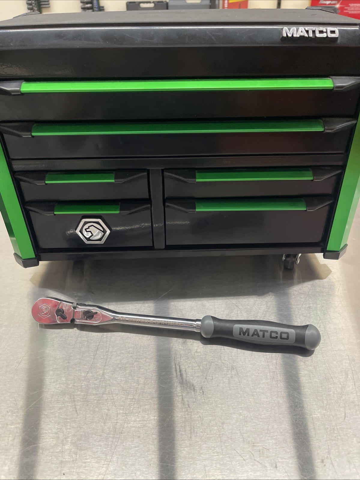 NEW! Matco Tools BFR128LFSG 3/8″ DRIVE 12-1/2″ LOCKING FLEX HEAD RATCHET Grey
