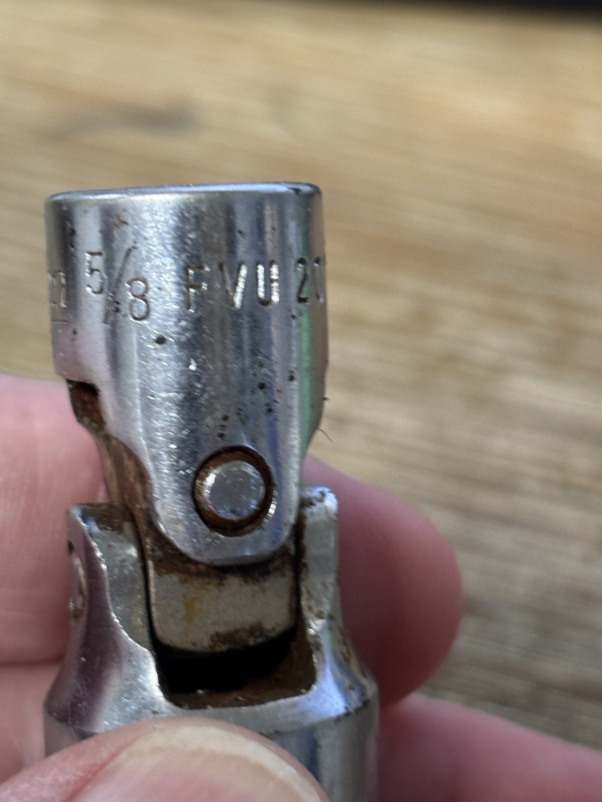 Snap On 5/8″ Universal Swivel Socket 3/8″ Drive 12 Point FVU20 Vtg USA