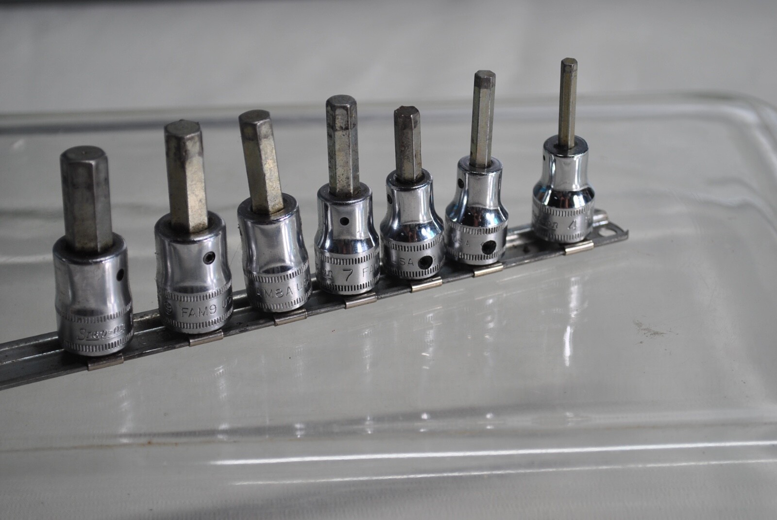 Snap On 4mm thru 10mm 3/8″ Drive Metric Seven (7) Piece Hex Bit Socket Set – USA