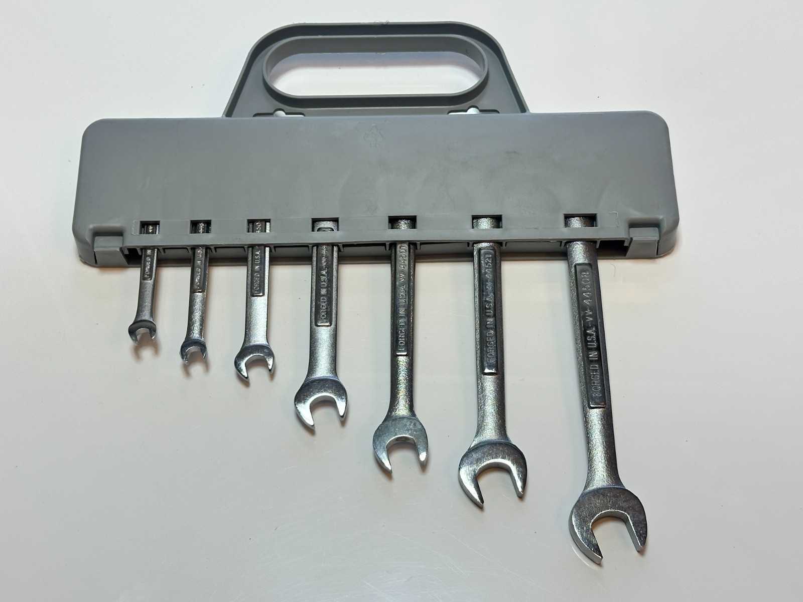 NOS Craftsman USA VV Series 7pc Metric Open-End Wrench Set (6mm – 19mm), Carrier