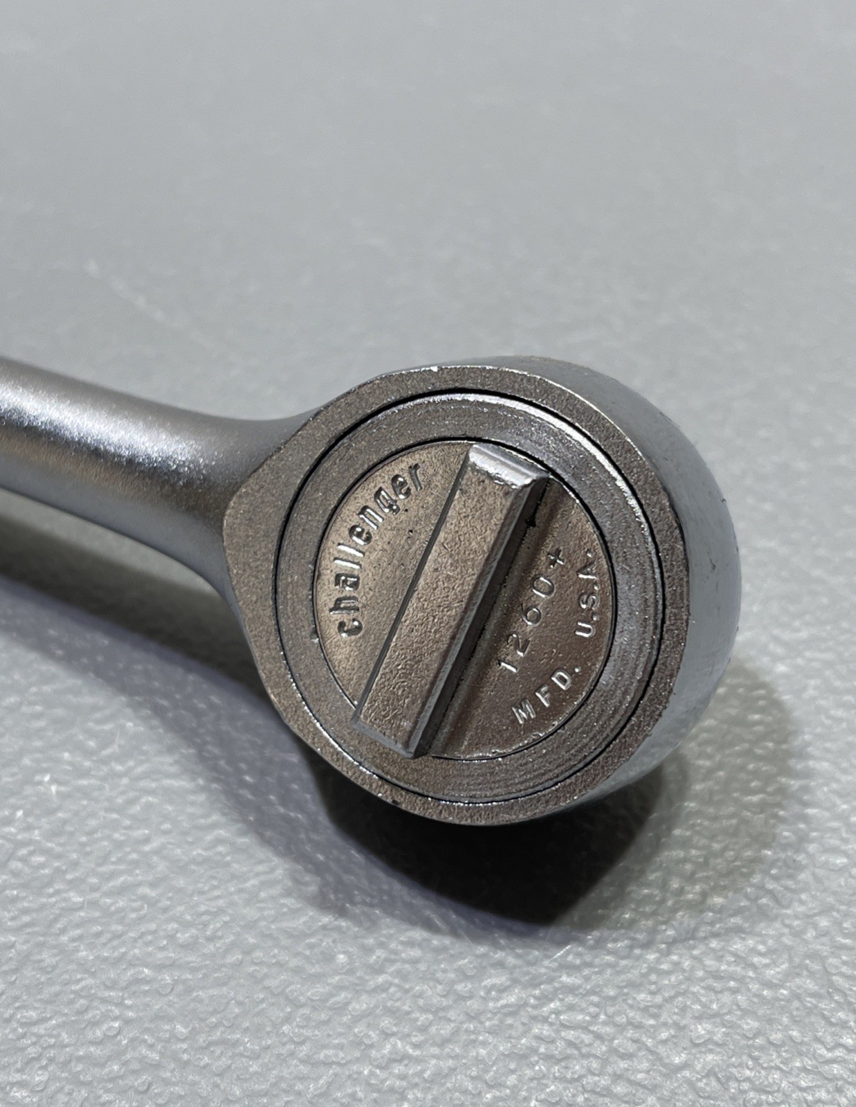 Challenger 1260+ Ratchet 3/8” Socket Wrench Reversible Directions