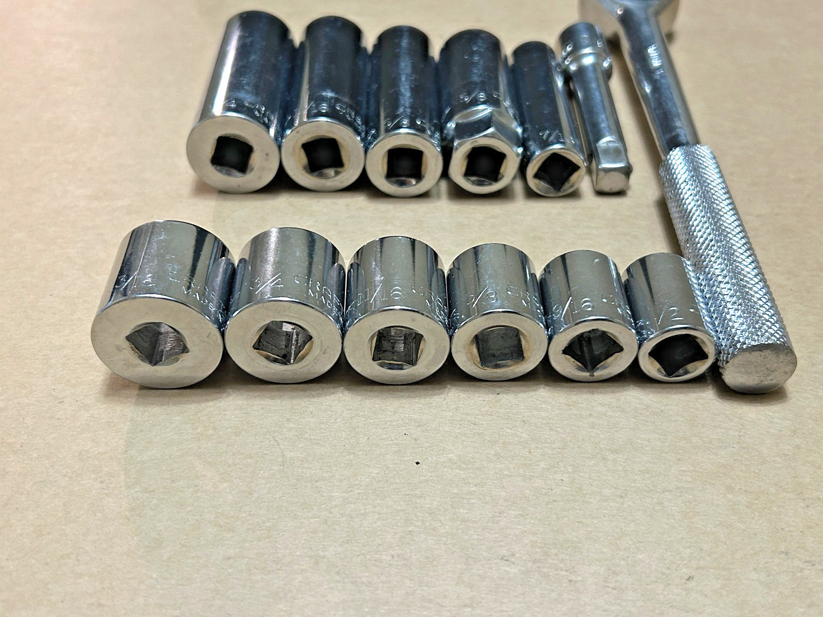 13 – Craftsman-Sears, 3/8″ Ratchet Wrench, 6 Standard 12-pt/ 5 deep Sockets-6pt